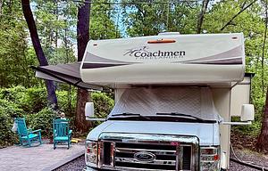 Pet Friendly Coachmen Freelander 21 RS