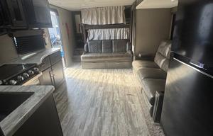 2020 Transcend Xplor 265BH RV rental photo 4