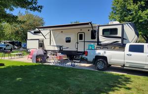 The Swans Family 5th Wheel Rental