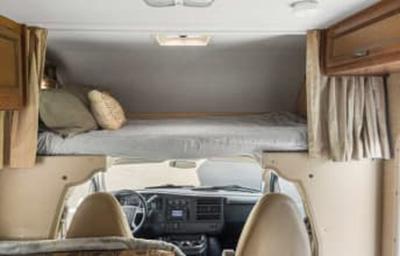 Easy to Drive Comfy RV Rental