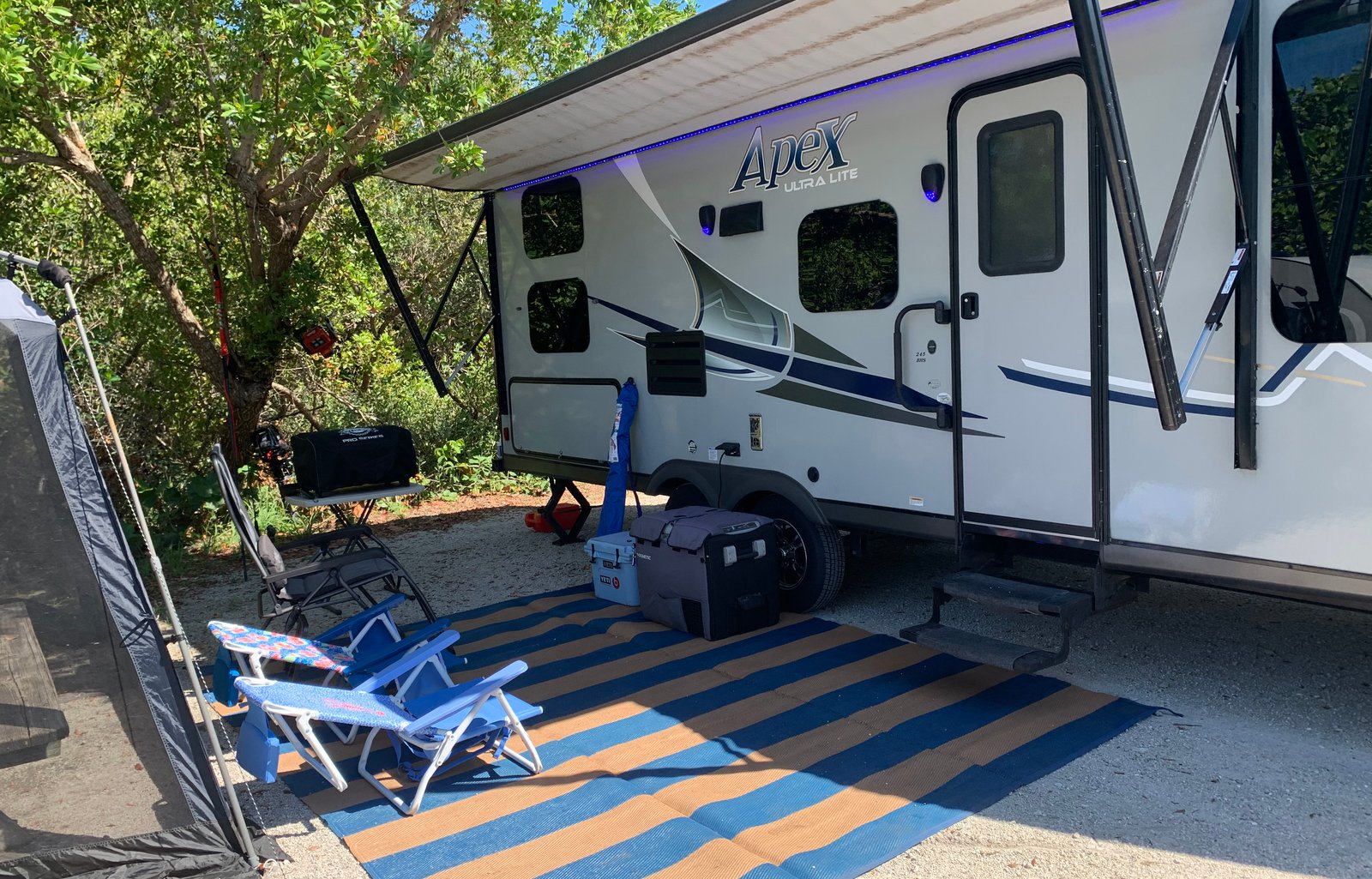 2019 Coachmen RV Apex Ultra-Lite 245BHS