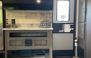 2021 Kodiak Ultra-Lite 332BHSL Huge Bunkhouse