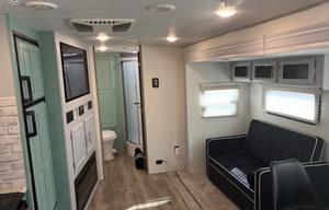 Hamilton's Hangout 2- Cozy Camper for 4 NO PETS