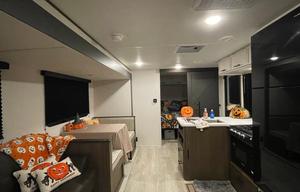 Sweet Pea II - 2026 Bunk House with Camp King Bed