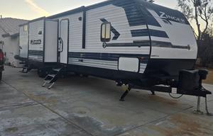 Crossroads large bunk model trailer
