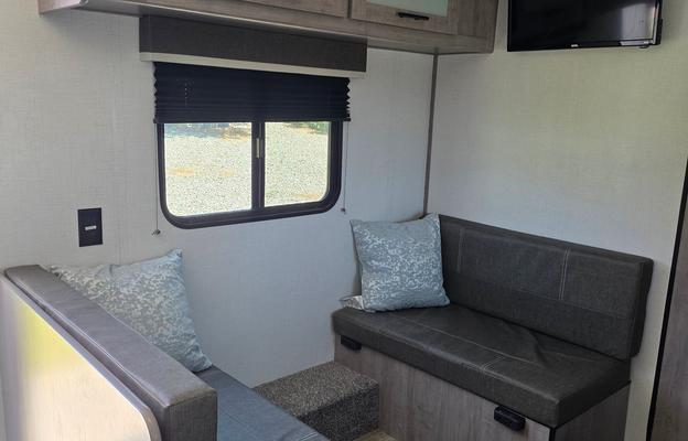 2024 Coleman 17B RV rental photo 1