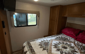 2017 Winnebago Minnie Winnie 31K