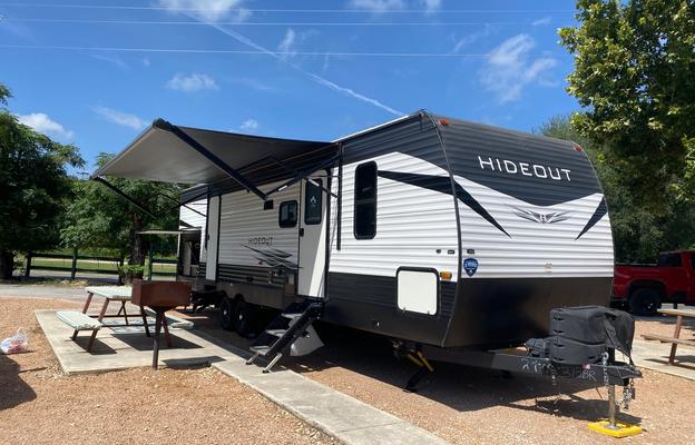2021 Keystone RV Hideout 318BR RV rental photo 1