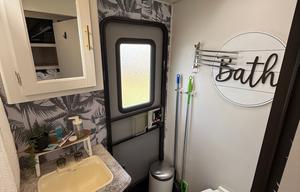 “Miami Vibe”, Family Friendly Resort on wheels!
