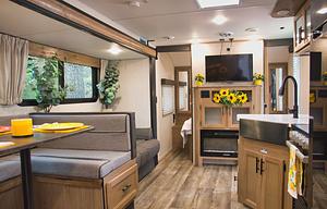 Sleeps Up to 10! Like New Inside & Out! (GWTX1816)