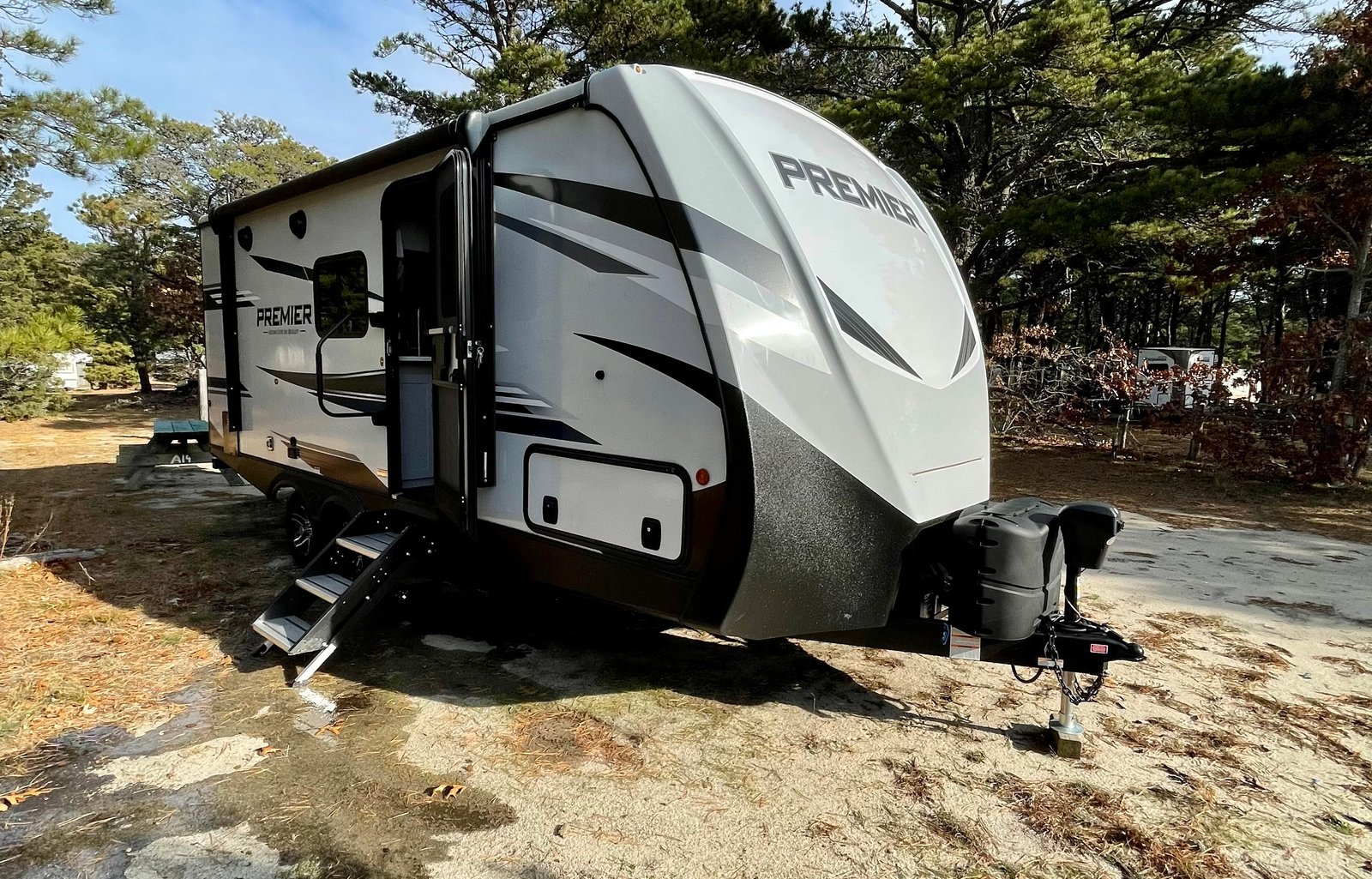 2021 Keystone RV Premier Ultra Lite 19FBPR