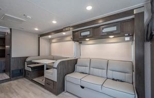 C16 *NEW* Leprechaun 8Sleeper 2 SlideOut rooms WOW