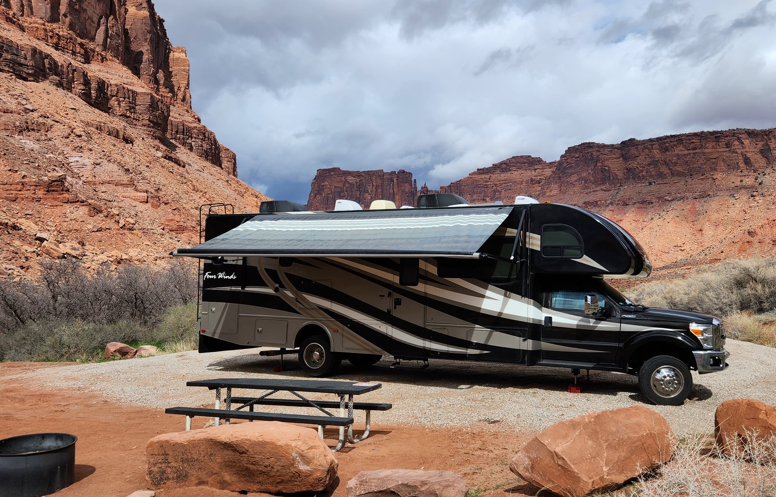 2014 Thor Motor Coach Four Winds Super C 33SW