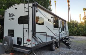 NOMI: 2022 Jayco White Hawk