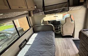 Beautiful 2024 Thor Four Winds 22e Motorhome