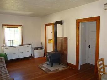 Yellowjacket Guard Station Living Room