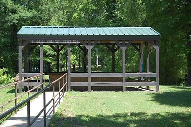 WHITE CLIFFS FISH CLEANING STATION
