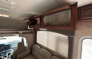 2014 Chateau 28A RV rental photo 26