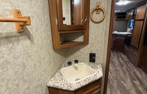 2017 Prime Time RV Avenger ATI 27DBS