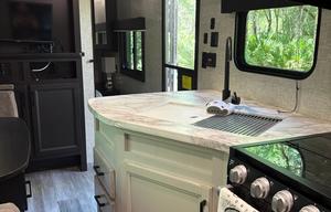 L&M PTJ Kids & Pet Approved Camper Rental