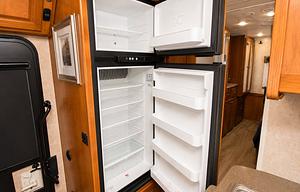 Meet "Nomad" 2019 Winnebago Vista LX