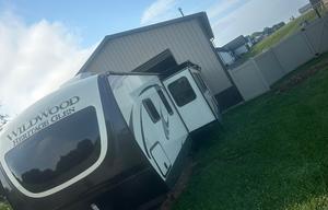 2021 Wildwood Heritage Glen 314BUD RV rental photo 3