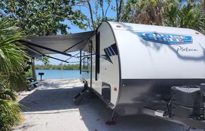 Fully STOCKED! Roomy Luxury Sleeps 8 Pet Friendly