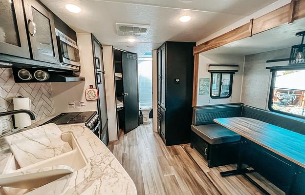 Mountain Peak Family + Pet friendly Bunkhouse!