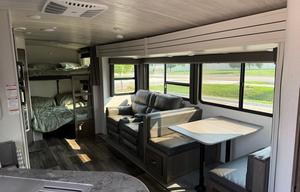 Adventure ready Cougar - bunks + family friendly