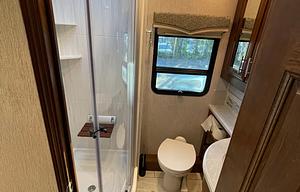 LUXURY RV