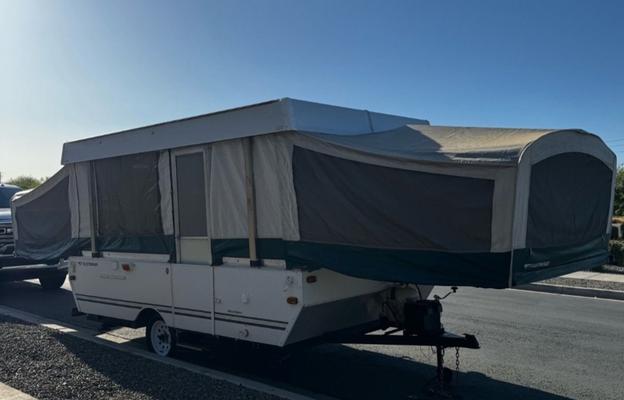 2007 Fleetwood RV Discovery 42D
