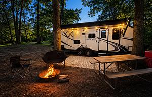 Lightweight Family Camper | Sleeps 6 | Bunks