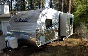 2017 Shasta RVs Oasis 25RS - 1/2 ton towable