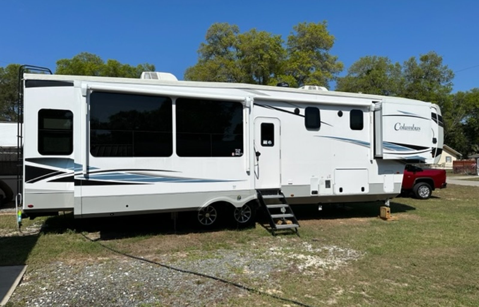 2022 Palomino Columbus 382FB