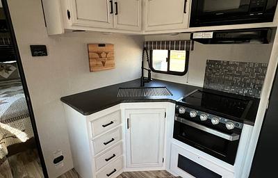 CLEAN functional Camper