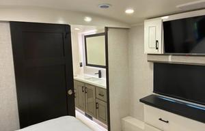 "Mountain Majesty" Jayco Sleeps 4 *Delivery Only*