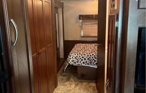 2016 Pursuit 33 BH RV rental photo 4