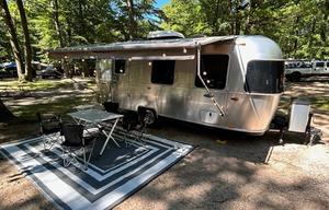 Magnolia 3-AIRSTREAM Bambi Sport 22 *FULLY Loaded*