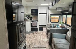 Sweet Retreat - Delivered luxury camper!