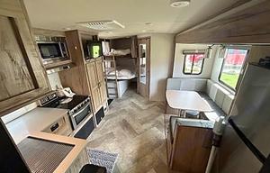 2021 SolAire Ultra Lite 243BHS RV rental photo 16