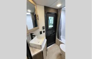 Bunkhouse RV Rental | Sleeps 8 | Outdoor Kitchen