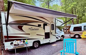 Pet Friendly Coachmen Freelander 21 RS