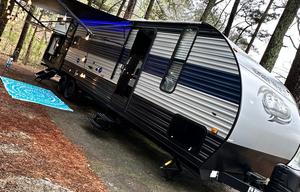 Large RV w Bunk House & Outdoor Kitchen & Grill