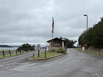 A photo of facility TEMPLES LAKE PARK entrance