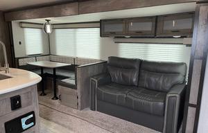 2020 Heartland Wilderness 3250BS RV rental photo 7
