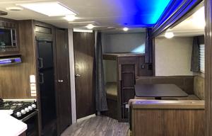 2019 Forest river Cherokee grey wolf 26dbh