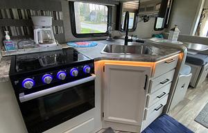 2021 Thor ACE 27.2 Motorcoach