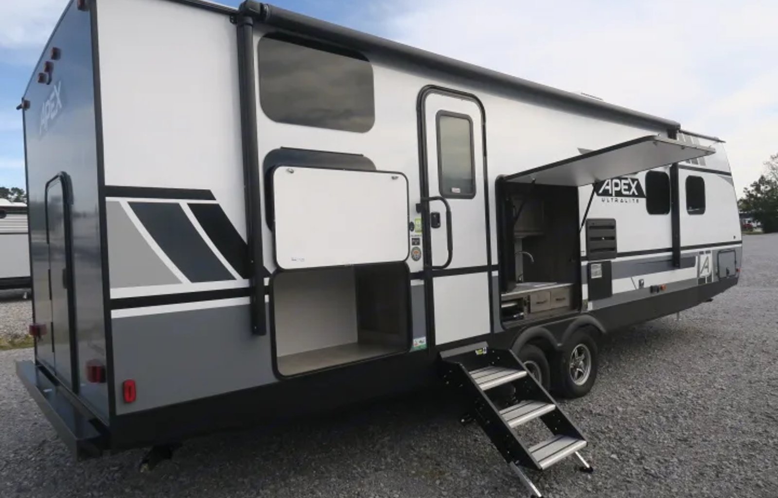 2021 Coachman Apex