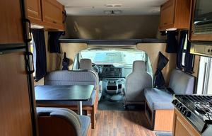 2016 Thor majestic 23a RV rental photo 7