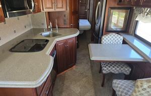 Luxury Winnebago Tour 40CD Experience